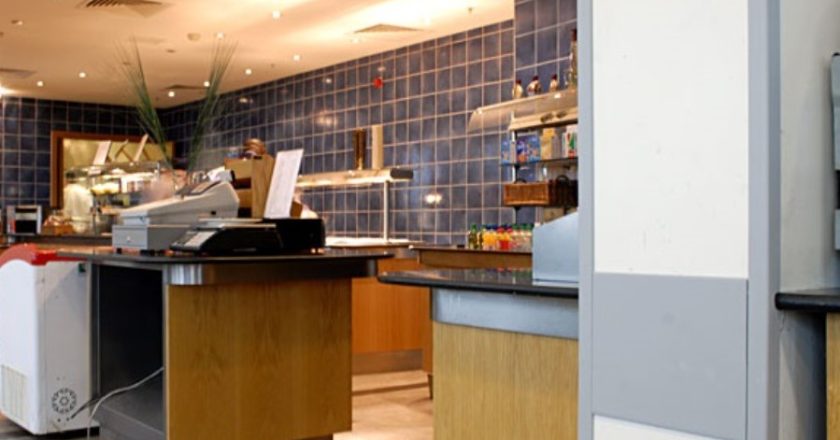 Пластиковые угловые накладки против сколов и грязи почему они стали стандартом в коридорах и холлах