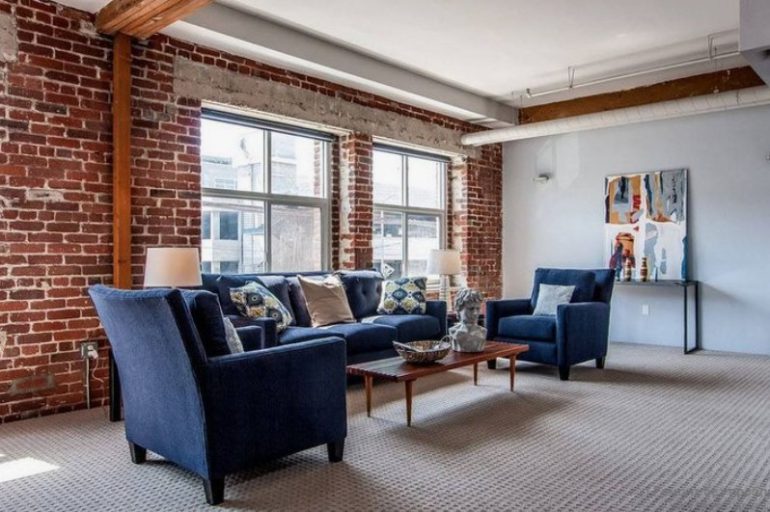 Кирпичные стены в интерьере: уют, стиль и практичность